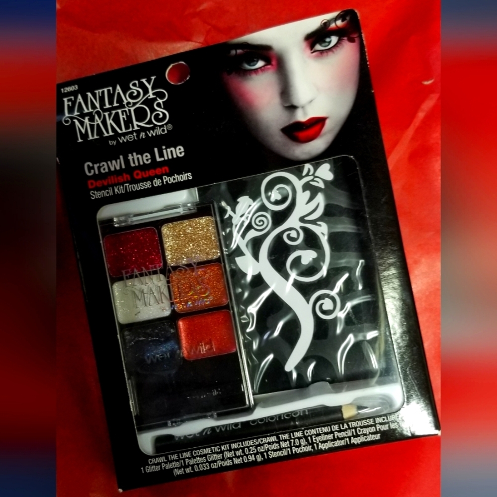 Wet N Wild Fantasy Makers makeup kit- Devilish Queen